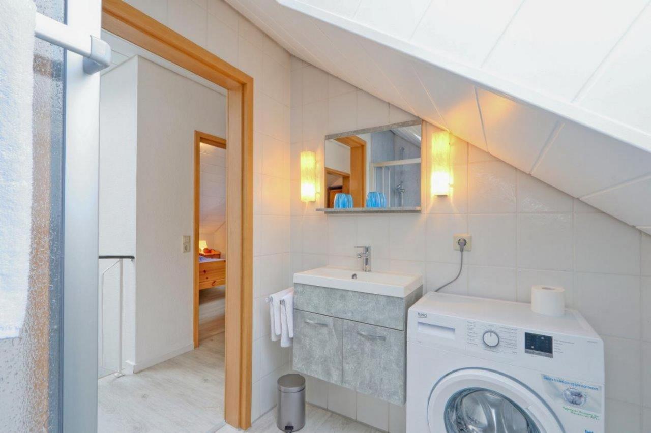Seepark Kirchheim Ferienhaus Bei Zeta Mit Sauna Exterior foto